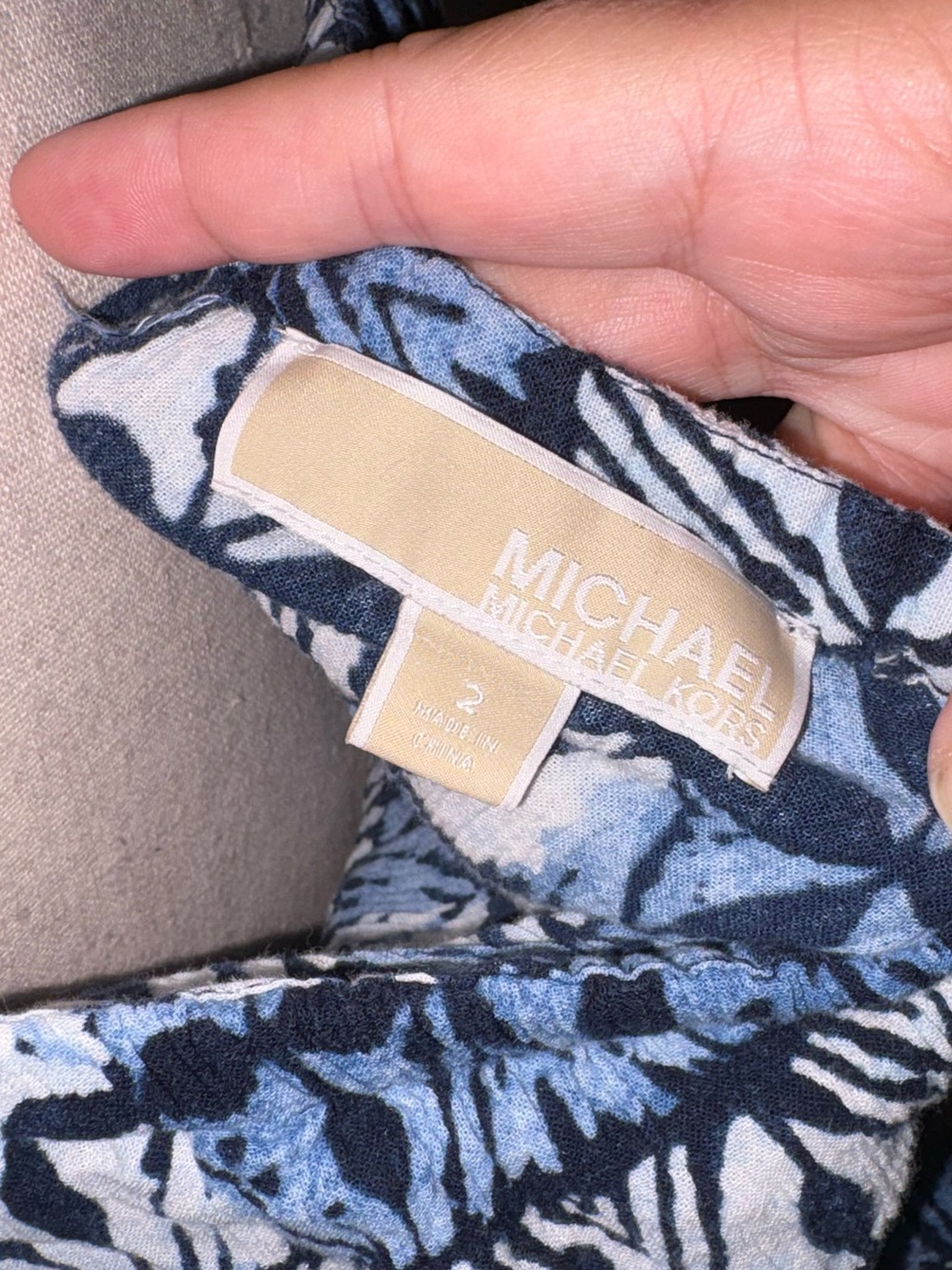 Michael Kors Batik Print Off The Shoulder Romper Size 2 - Picture 6 of 7